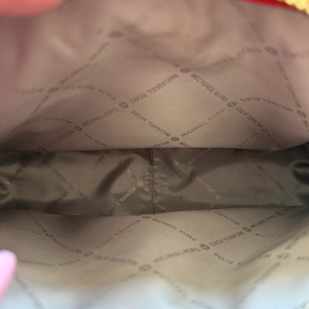 NWT!! Michael Kors crossbody women bag Retail 228$ - Picture 7 of 9